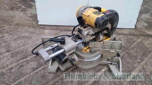 Dewalt DW717XPS mitre saw