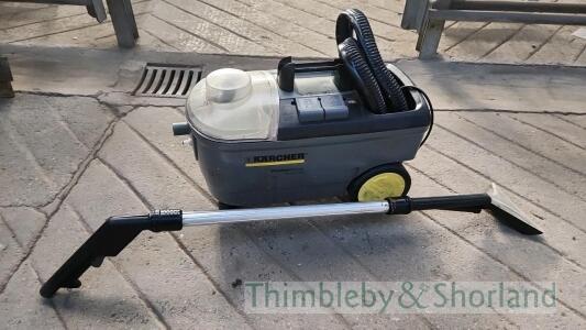 Karcher Puzzi cleaner with hose and lance