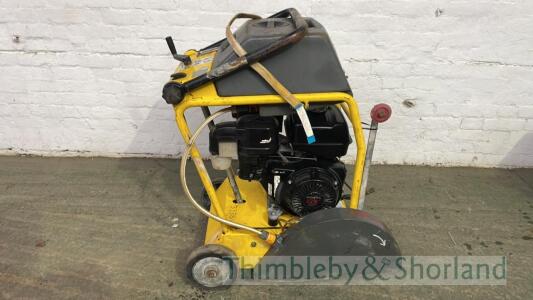 Wacker Neuson BSF road saw