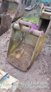 Digger bucket 450mm 35mm pins