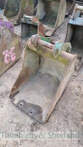 Digger bucket 600mm 45mm pins