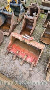 Digger bucket 600mm 25mm pins