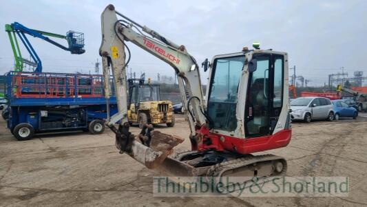 Takeuchi TB228 mini digger (2015)