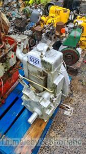 Petter AC2 electric start diesel engine