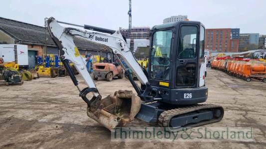 Bobcat E26 mini digger (2018) with buckets