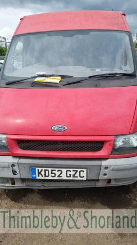 FORD TRANSIT 350 LWB TD - KD52 GZC Date of registration: 13.11.2002 2402cc, diesel, 5 speed manual, red Odometer reading at last MOT: 163,539 miles MOT expiry date: 14.10.2020 No key, V5 available