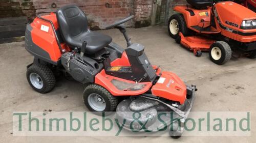 Husqvarna PR17 AWD outfront mower (2014) 121 hrs