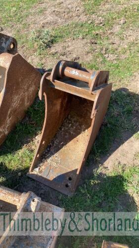 12ins excavator bucket 45mm pins