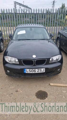 BMW 120I SE AUTO - LS06 ZSJ Date of registration: 15.06.2006 1995cc, petrol, 6 speed auto, black Odometer reading at last MOT: 63,107 miles MOT expiry date: 07.02.2020 No key, V5 available This vehicle was the subject of a Category N insurance loss 10.1