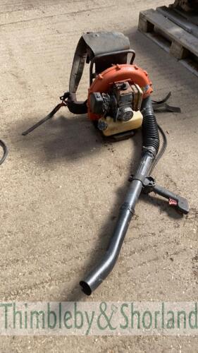 Husqvarna 141B petrol blower