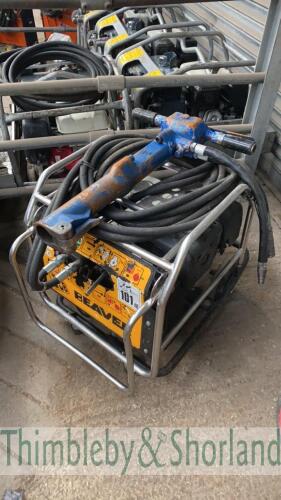 JCB Beaver hydraulic pack hose & JCB gun