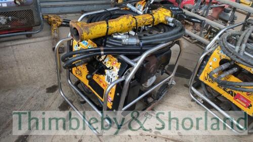 JCB Beaver pack, hose & gun