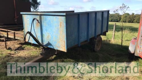 Single axle tipping trailer 3.1m x 1.9m