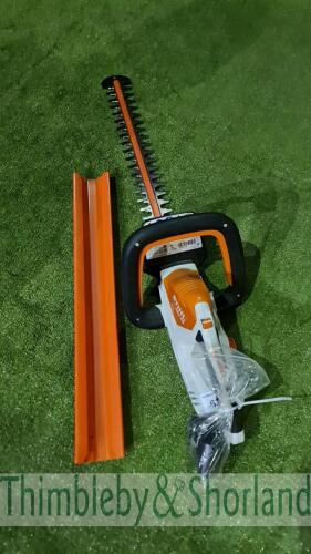 Stihl HSA45 cordless hedge cutter (2017)