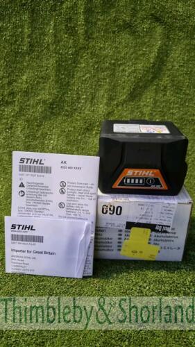 2 Stihl AK20 batteries