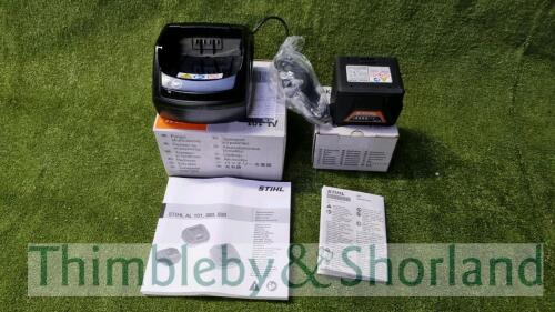 Stihl AL101 battery charger and AK20 battery