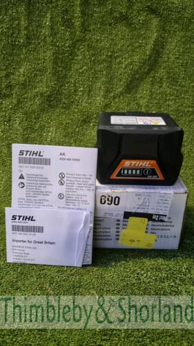 2 Stihl AK20 batteries