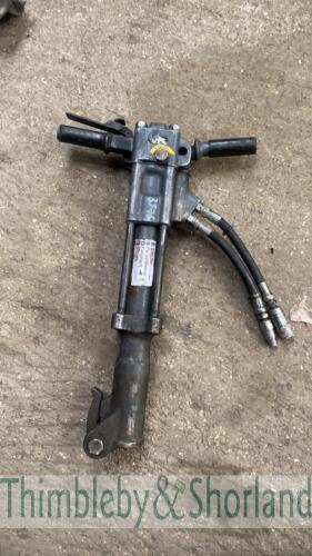 Hydraulic breaker gun